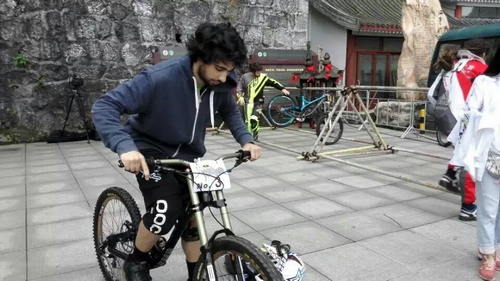 2015 Zhangjiajie Tianmenshan Ladder Cycling Challenge