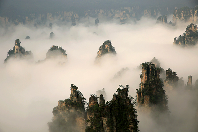 Marvelous Sea of Clouds Seen at ZJJ Tainzi Mountain