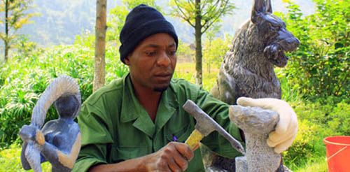 Zimbabwean Stone Carving Made its Debut in Zhangjiajie