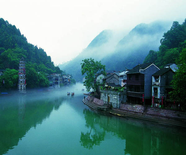 2 Days tour to Fenghuang ancient city and Furong town(Hibiscus town)