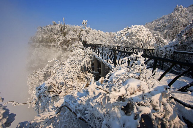 Hunan's Ice-snow World Attracts Record Number of Enthusiasts