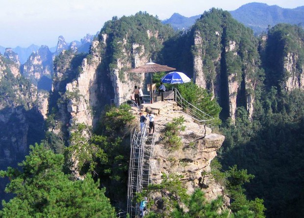 6 Days Deluxe tour in Zhangjiajie and Shanghai