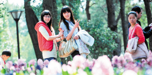 Hunan's New Scenic Spots Promoted at Tourism Trade Fair