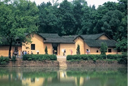 Hunan Attempts to Increase a Hundred National Scenic Spots