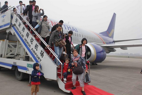 Zhangjiajie 494,200 Tourists Had Been Here in Golden Week