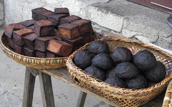 Tujia Bean Curd with Pig Blood