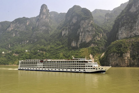 5 Days Popular tour to Zhangjiajie-Yichang-Yangtze-Chongqing-Chengdu