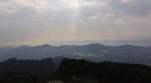 Tianmenshan Misty Yuhu Peak