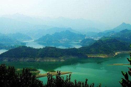 Xiangxi Guzhang Xifeng Lake