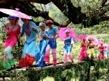 Tujia Ten Sisters’ Accompanying Custom