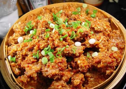 Steamed Pork with Rice Flour