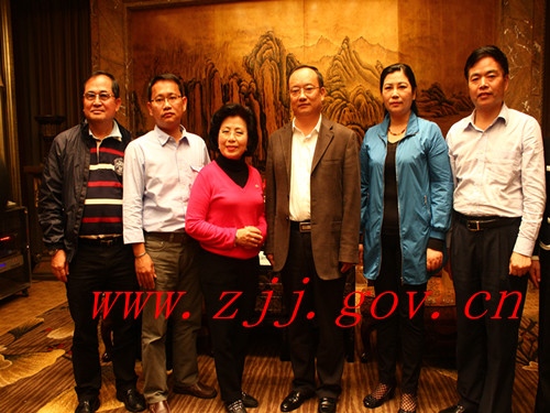 The 2nd world championship of wing outfit flight back to Tianmenshan in Oct
