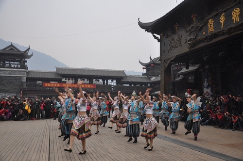 “Charming Xiangxi” Will Stop Performance for Half An Month to Visit Italy