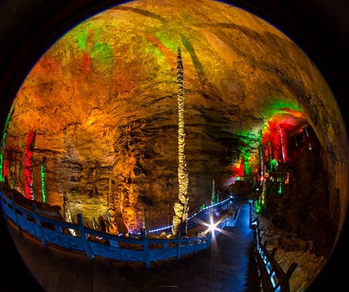 ZJJ Huanglong Hole Leads 1st Place Among National Tourism Caves 16 Years