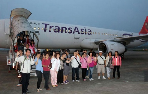Two-way Nonstop Flight Launched Between Zhangjiajie and Taichung