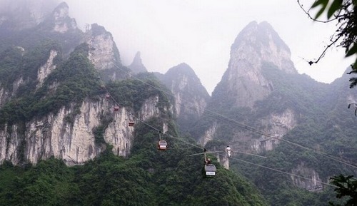 Freddie Knocker,King of Wire-walking Failed Again at ZJJ Tianmenshan