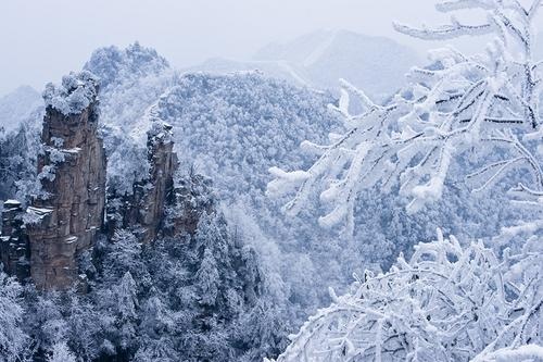 Zhangjiajie Wulingyuan Scenic Area Welcomes the First Winter Snow