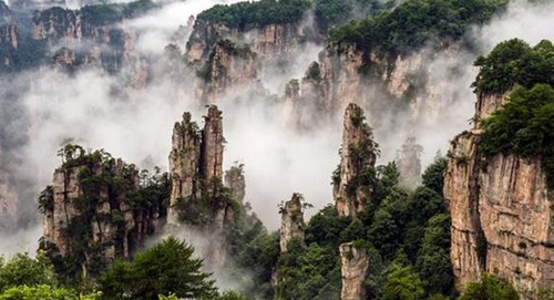 4 Days Zhangjiajie park tour for Avatar mountain and Tianmenshan