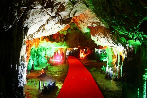 Hunan Tourism Picks up amid Downturn in H1