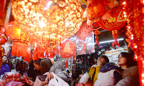 Spring Festival Decorations Sell Well