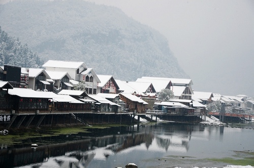 The first winter snow in Wulingyuan Xibu Street