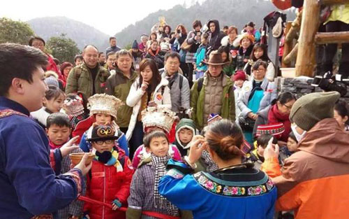 Hunan, Guizhou Visitors Experience Miao People’s New Year Celebrations