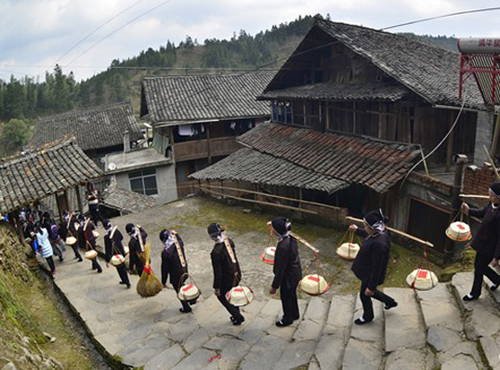 Dong Bride Festival Celebrated in Hunan Tongdao