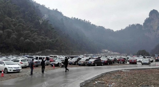 Zhangjiajie welcomes more than millions of tourists during “Double Festival”