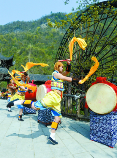 An “Intangible Cultural Heritage” Performance Base Set up at Zhangjiajie