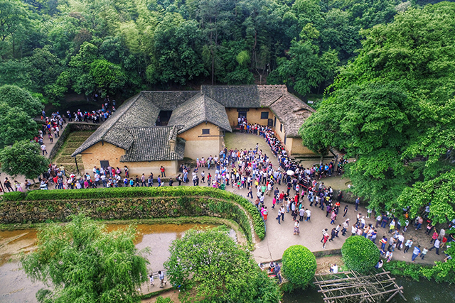 Shaoshan Launches Coach Transfer Service to Ease Holiday Rush