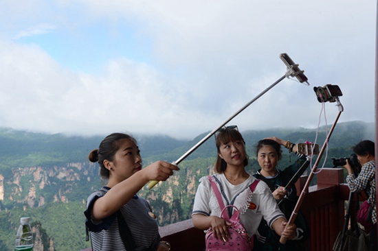 ZJJ Wulingyuan shows great scenery and orderly tourism after the Rain
