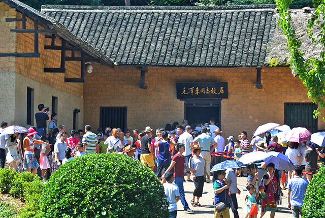 Red Tourism Popular in Shaoshan During Summer Vacation