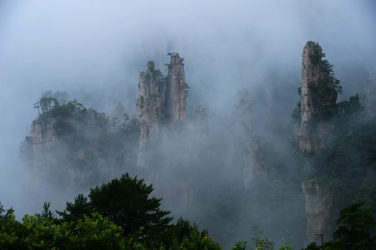 Zhangjiajie Tianzi mountain, A “Suspended” and Ink fairyland