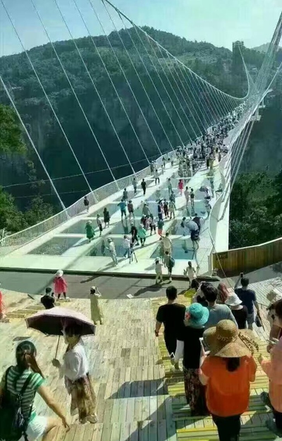 Zhangjiajie Grand Canyon Glass Bridge Shut Down After 13 Days