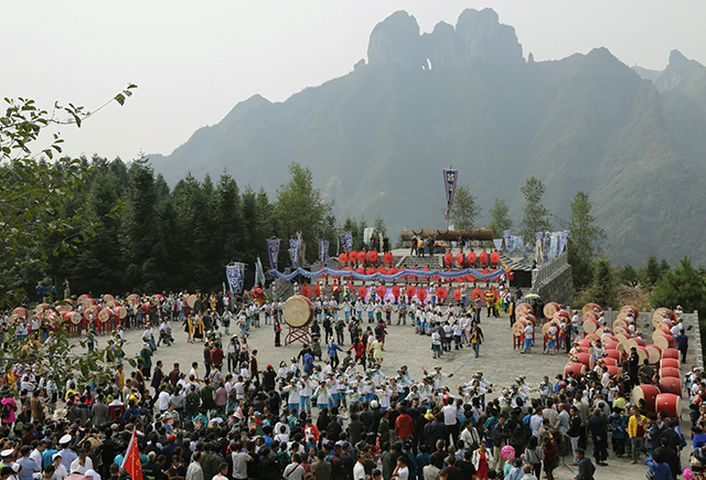Miao People Hold Cultural Festival to Worship Ancestor