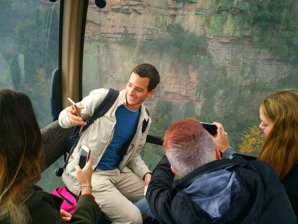 Tianzishan Mountain cableway carrys 1.8 million people one year