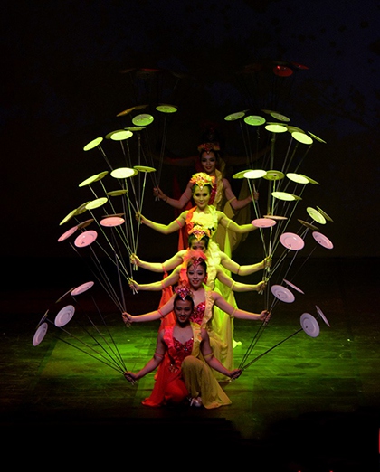 Colorful Hunan-China Acrobatics Show Held in Seoul