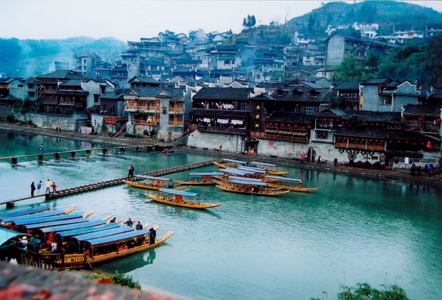 3 Days tour for Fenghuang-Aizhai Bridge-Dehang Village-Furong Town