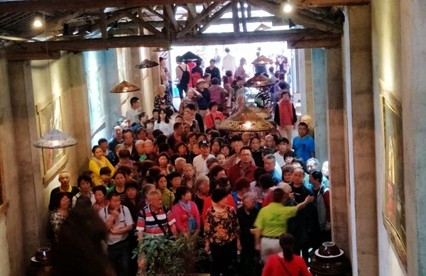 5,000 Tourists are intoxicated in Wulingyuan Balsamine Hole