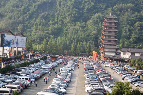 Zhangjiajie received a total of 2,397,900 tourists trips During ND-Holiday