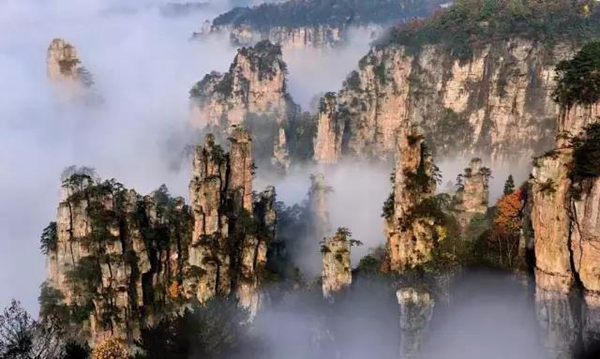 Tianzishan ≠ Tianmenshan, Glass bridge ≠ Glass plank road