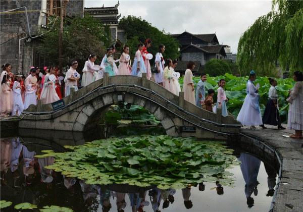Students Enjoy Happy Summer Vacation
