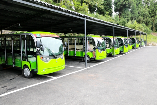 Tianzishan Sky Garden Tourism Electric Vehicle