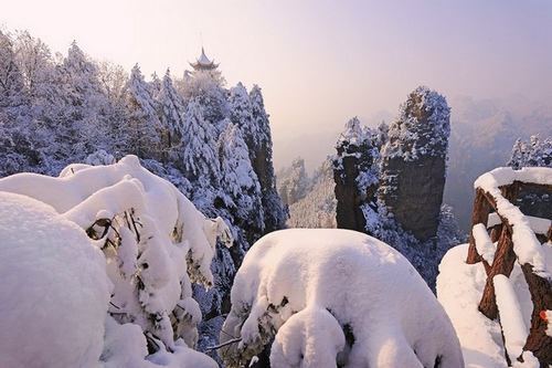 Zhangjiajie Winter Tourism-A Snow Kingdom