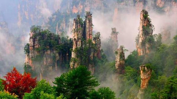 South Korean Media Shoot Scenes in Zhangjiajie