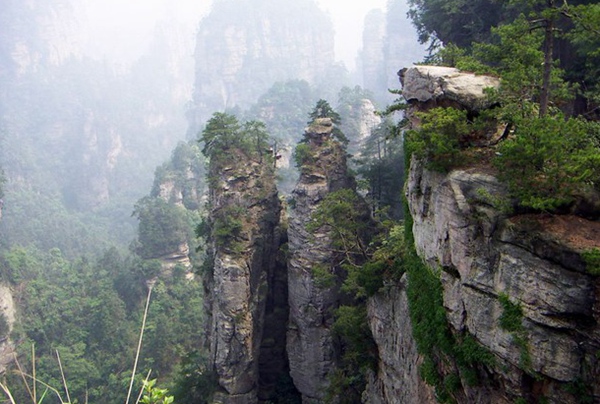 How trian to Zhangjiajie from Yichang?