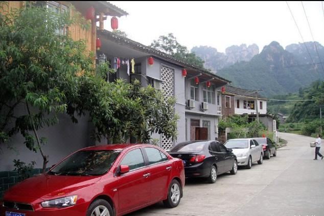  Zhonghu Feng Guang Hostel