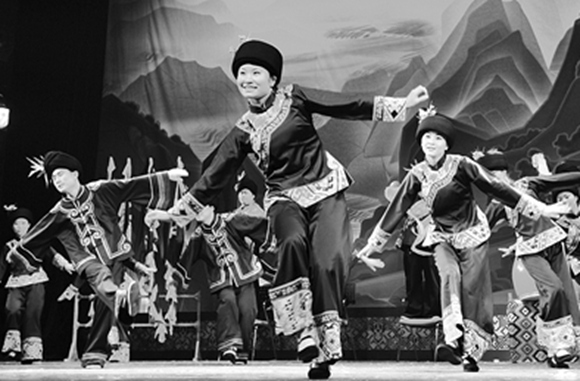 Zhangjiajie Tujia Dancing