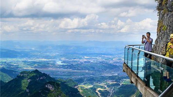 Where is Zhangjiajie Glass Bridge?