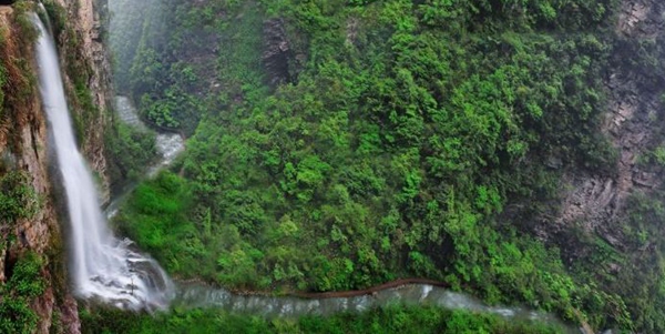 How should we book train tickets form Guangzhou to Zhangjiajie